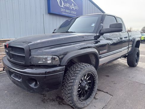 Used 2002 Dodge Ram 2500 Truck 4x4 Quad Cab image 2
