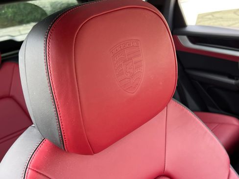 Certified 2024 Porsche Cayenne S AWD/4WD image 39