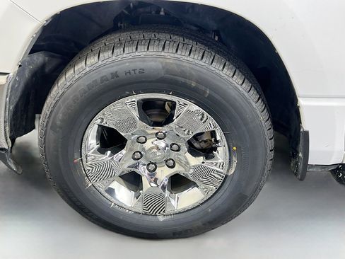 Used 2022 RAM 1500 Big Horn AWD/4WD image 11