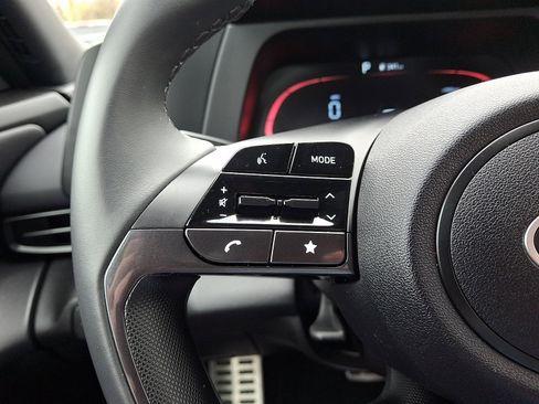 Certified 2025 Hyundai Elantra Sport image 21