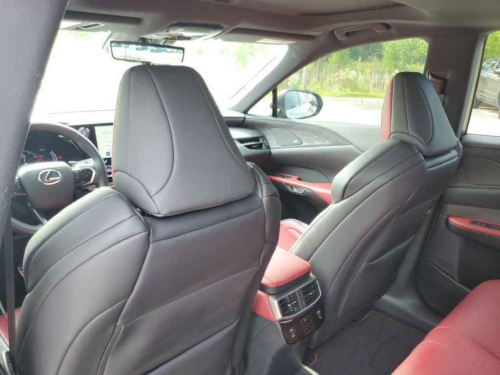 Used 2024 Lexus RX 350 F Sport w/ Convenience Package AWD/4WD image 32