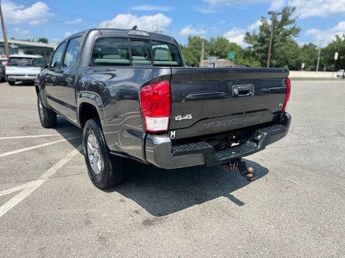 Used 2017 Toyota Tacoma SR w/ Tow Package AWD/4WD image 4