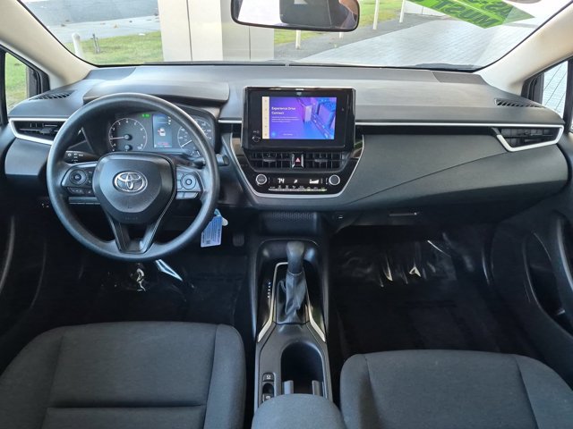 Used 2025 Toyota Corolla LE FWD image 15