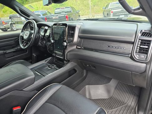 Used 2022 RAM 2500 Limited AWD/4WD image 34