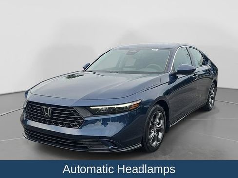 Used 2023 Honda Accord EX image 4