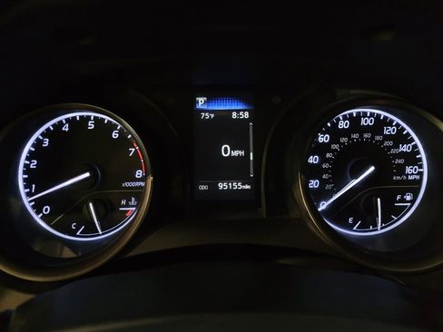 Used 2023 Toyota Camry SE FWD image 23
