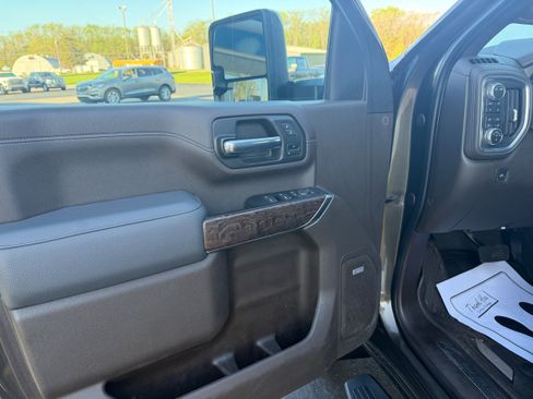 Used 2022 GMC Sierra 3500 Denali w/ Denali Ultimate Package AWD/4WD image 15
