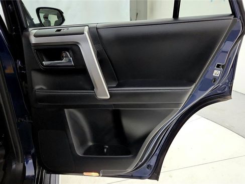 Used 2020 Toyota 4Runner SR5 Premium image 18