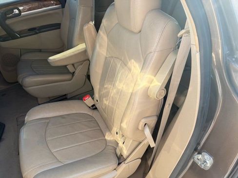 Used 2008 Buick Enclave CXL w/ Entertainment Package #4 image 11