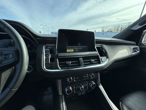 Used 2024 GMC Yukon XL SLT image 14