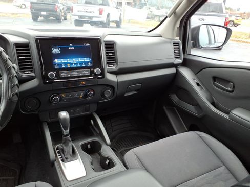 Used 2022 Nissan Frontier S w/ Technology Package image 19