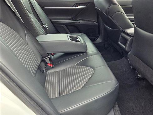 Used 2023 Toyota Camry SE image 19
