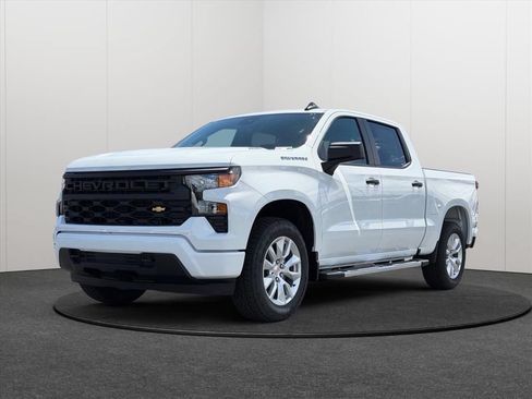 New 2026 Chevrolet Silverado 1500 Custom RWD image 3