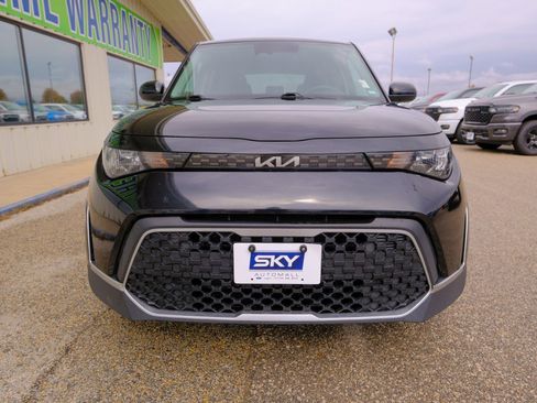 Used 2023 Kia Soul LX w/ LX Technology Package image 14