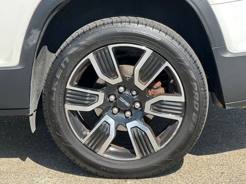 Used 2019 GMC Acadia SLT w/ Black Edition AWD/4WD image 25
