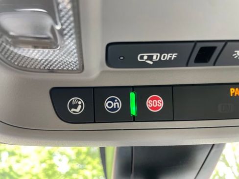 Used 2024 Chevrolet Blazer LT FWD image 26