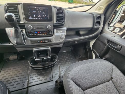 Used 2025 RAM ProMaster 2500 w/ U-Haul Equipment Group FWD image 26