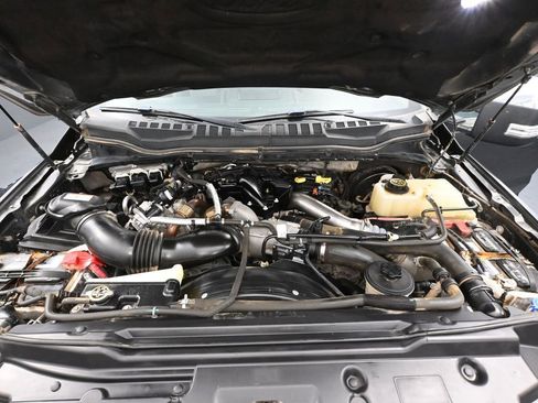 Used 2019 Ford F350 Lariat w/ Chrome Package image 51