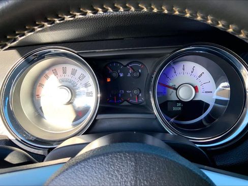 Used 2011 Ford Mustang GT Premium w/ 402A Rapid Spec Order Code image 24