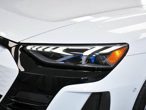 Used 2024 Audi RS e-tron GT w/ Ceramic Brake Package image 85