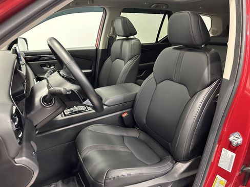 Certified 2025 Honda Pilot Touring image 15