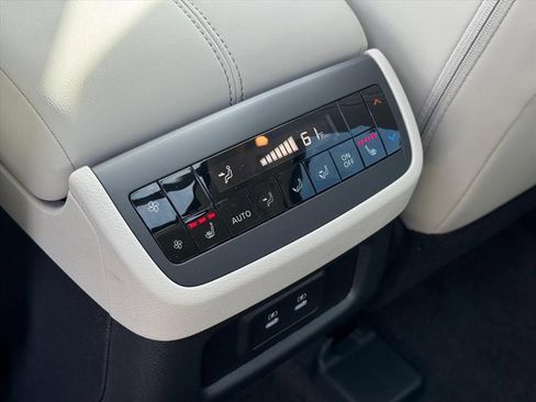 New 2026 Nissan Pathfinder SL w/ SL Premium Package (P04) AWD/4WD image 13