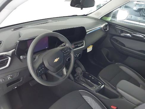 New 2026 Chevrolet TrailBlazer LS w/ LS Convenience Package FWD image 17