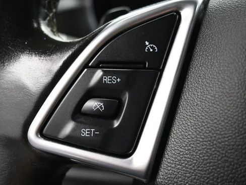 Used 2020 Chevrolet Camaro LT RWD image 21