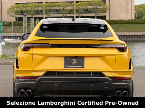 Used 2023 Lamborghini Urus Performante AWD/4WD image 4
