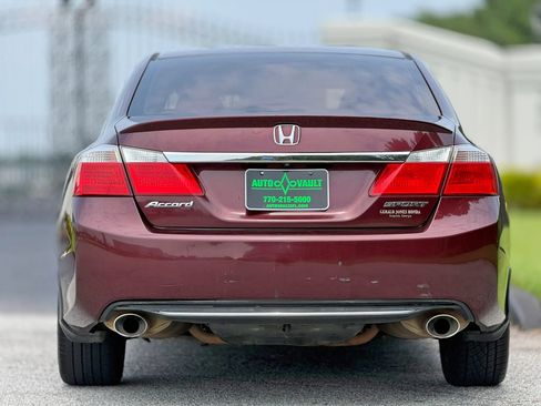 Used 2015 Honda Accord Sport image 10