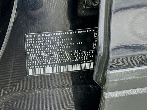 Used 2024 Volkswagen Tiguan SE FWD image 12