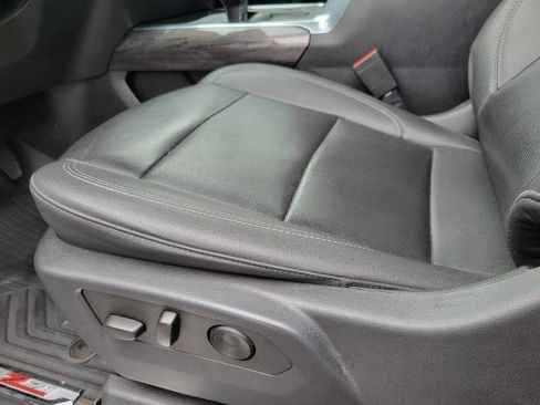 Used 2022 Chevrolet Silverado 1500 LTZ w/ LTZ Premium Package image 9