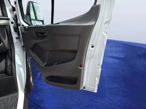 Used 2020 Ford Transit 250 Low Roof RWD image 19