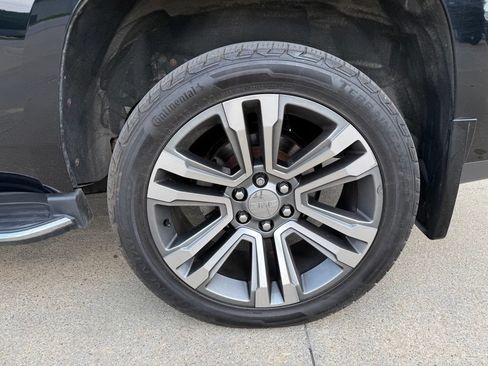 Used 2017 GMC Yukon Denali w/ Open Road Package AWD/4WD image 63