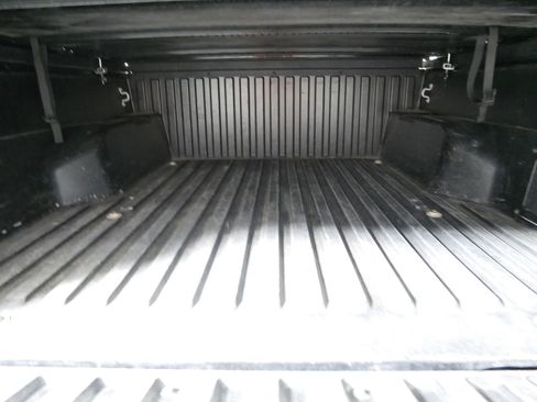 Used 2019 Toyota Tacoma SR w/ SR Convenience Package image 18