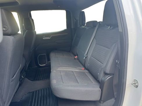 Used 2023 Chevrolet Silverado 1500 LT AWD/4WD image 15