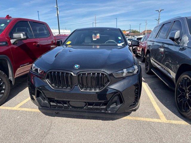 Used 2024 BMW X6 xDrive40i w/ Premium Package AWD/4WD image 3