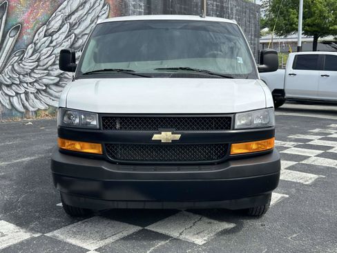 Used 2022 Chevrolet Express 2500 w/ Driver Convenience Package RWD image 8