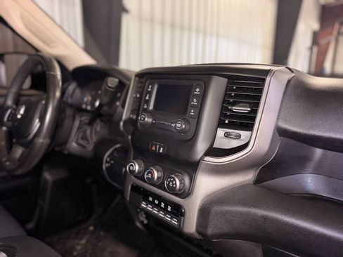 Used 2019 RAM 3500 Tradesman w/ Chrome Appearance Group AWD/4WD image 28