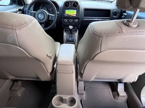 Used 2015 Jeep Patriot High Altitude AWD/4WD image 28