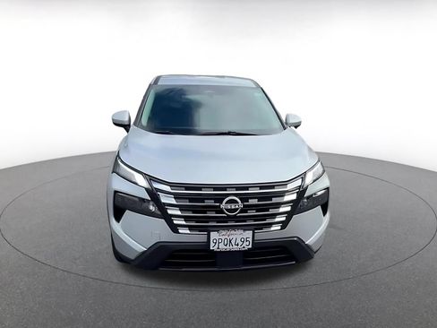 Used 2025 Nissan Rogue SV FWD image 4