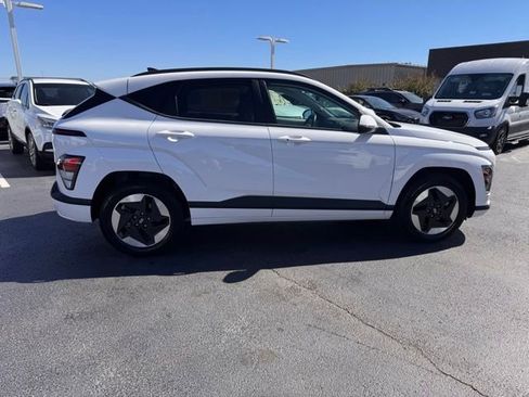 Used 2024 Hyundai Kona SEL image 6