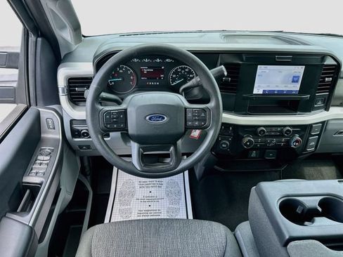 Used 2025 Ford F250 XLT AWD/4WD image 26