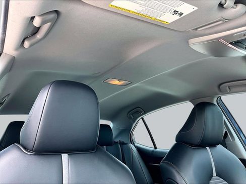 Used 2022 Toyota Camry SE FWD image 17