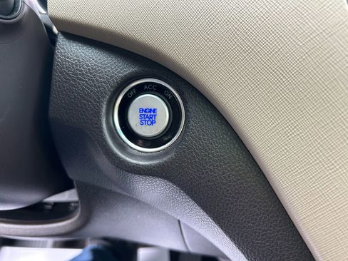 Used 2017 Hyundai Santa Fe Limited image 49