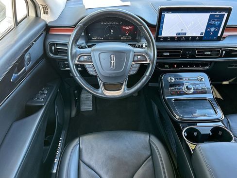 Used 2022 Lincoln Nautilus Reserve image 23