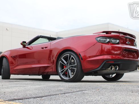 Used 2023 Chevrolet Camaro SS RWD image 9