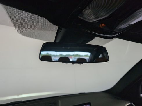 Used 2025 BMW 330i Sedan w/ Convenience Package image 16