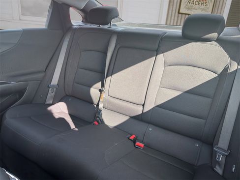 Used 2024 Chevrolet Malibu LT image 14