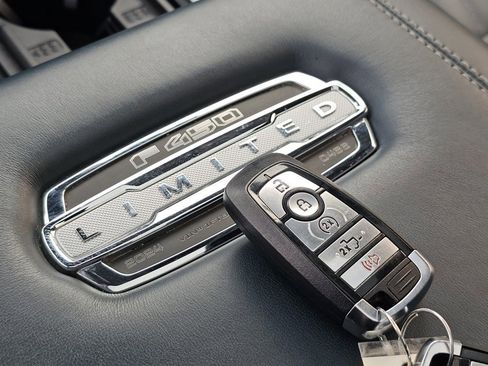 Certified 2024 Ford F450 Limited image 38